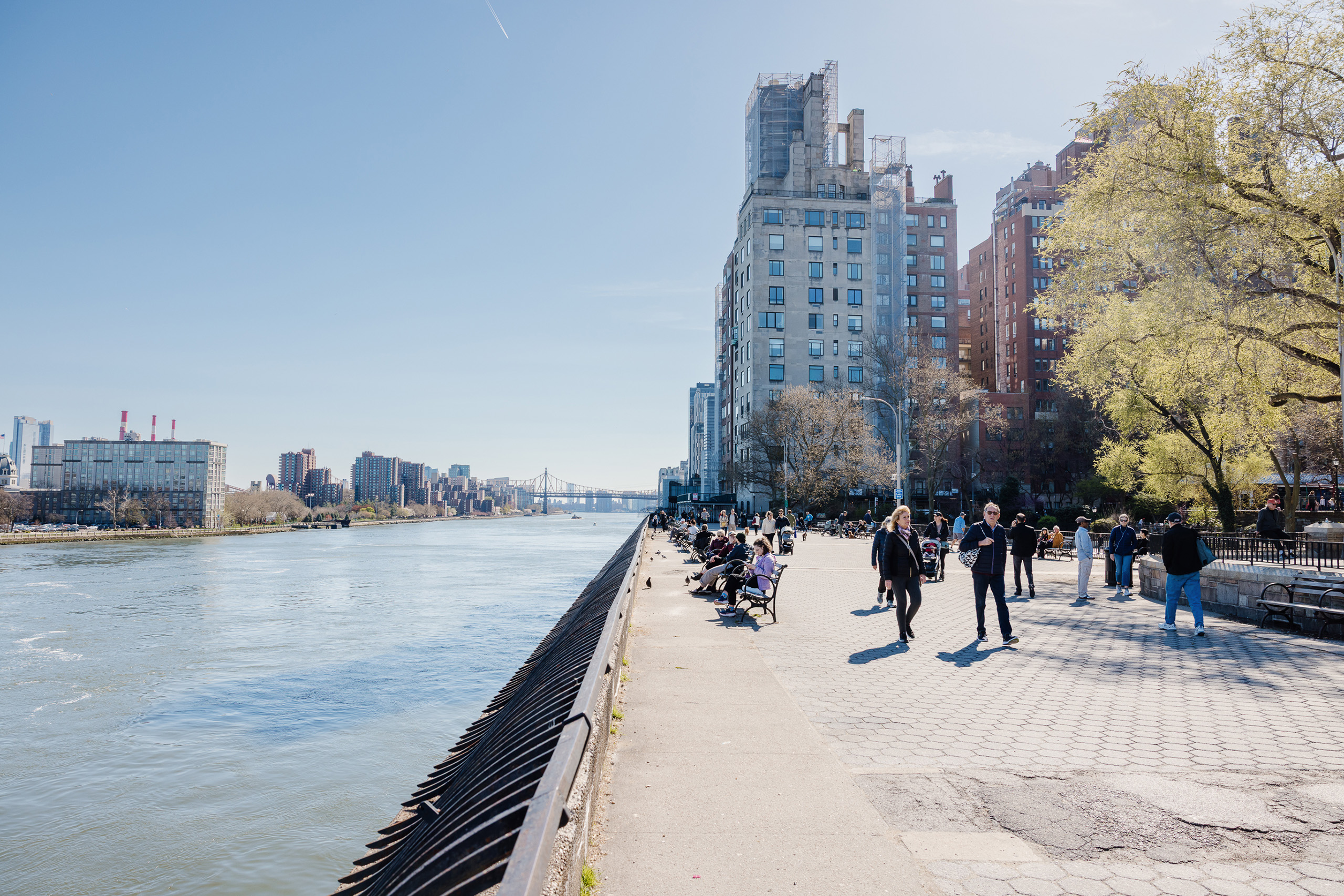 NYC waterfront at Carl Schurz Park on the Upper East Side near 85 East End Avenue apartments.